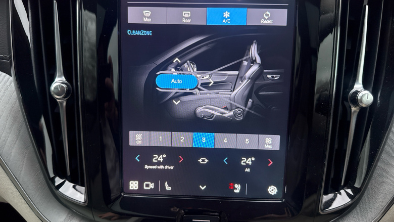 Volvo XC60 2.0 B5P Ultimate Dark 5dr AWD Geartronic Petrol Estate